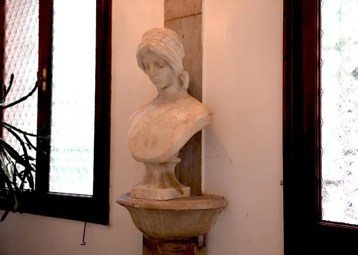 לינה וארוחת בוקר Mio 3*